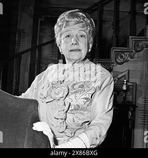 My Fair Lady, Musical, Theater des Westens a Berlino, Deutschland 1961, Regie: Sven Aage Larsen, Darstellerin: Agnes Windeck (?) Foto Stock