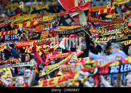 Lens, Francia. 19 maggio 2024. Tifosi e tifosi di Lens nella foto durante la partita 34 della Ligue 1 Uber Eats nella stagione 2023-2024 tra Racing Club de Lens e Montpellier Herault Sport Club il 19 maggio 2024 a Lens, Francia. (Foto di David Catry/Sportpix ) credito: Sportpix/Alamy Live News Foto Stock