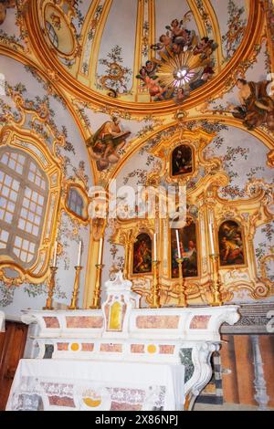 Savona, Liturgia, Italia. Complesso museale della Cattedrale di Savona. Particolare della squisita Cappella Sistina del XV secolo, la Cappella Sistina Foto Stock