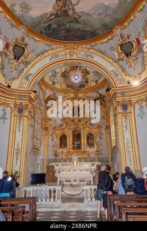 Savona, Liturgia, Italia. Complesso museale della Cattedrale di Savona. Particolare della squisita Cappella Sistina del XV secolo, la Cappella Sistina Foto Stock