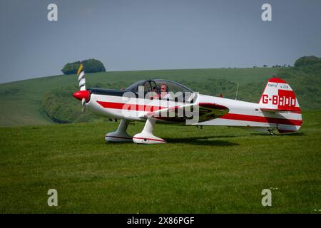 CAP 10B aerei leggeri, G-BRDD, presso l'aeroporto di Compton Abbas a Dorset, Inghilterra Foto Stock