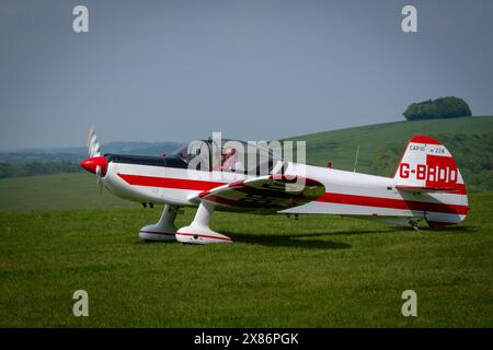 CAP 10B aerei leggeri, G-BRDD, presso l'aeroporto di Compton Abbas a Dorset, Inghilterra Foto Stock