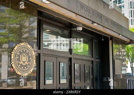 Washington DC, USA - 2 maggio 2024: Ingresso al quartier generale dell'FBI nell'edificio J Edgar Hoover nel centro di Washington DC Foto Stock