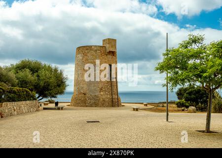 Breve visita spontanea a sud-est dell'isola delle Baleari di Maiorca presso la fortezza di es fonti vicino a Cala d'Or - Spagna Foto Stock