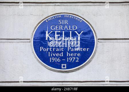 Londra, Regno Unito - 4 marzo 2024: Una targa blu all'esterno di un edificio in Gloucester Place a Londra, Regno Unito, che segna il luogo in cui si dipinge il ritratto Foto Stock