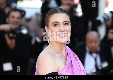 23 maggio 2024, Cannes, Costa azzurra, Francia: GRETA GERWIG cammina sul tappeto rosso prima della proiezione di "Beating Hearts" al 77° Festival annuale di Cannes al Palais des Festivals di Cannes, Francia (Credit Image: © Mickael Chavet/ZUMA Press Wire) SOLO USO EDITORIALE! Non per USO commerciale! Foto Stock