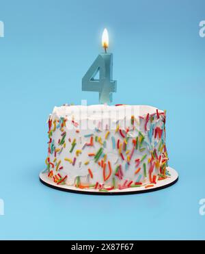 Torta con quattro candele per la festa del 4° compleanno. Felice festa con sfondo blu bianco. Pasticceria decorata, dessert con crema di burro. Numero divertimento, Foto Stock