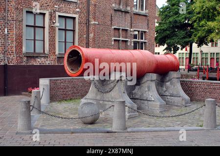 Belgio, Fiandre, Gand, Dulle Griet o Mad Maggy, Medieval Red Cannon Foto Stock