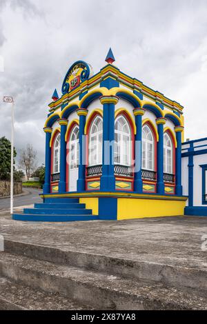 Praia da Vitoria, Terceira, Azzorre, Portogallo. Tempio dello Spirito Santo, noto come Imperio, a Praia da Vitoria. Foto Stock