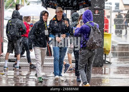 Monte Carlo, Monaco, 23 maggio, Max Verstappen, dai Paesi Bassi gareggia per la Red Bull Racing. L'allestimento, ottavo round del campionato di Formula 1 2024. Crediti: Michael Potts/Alamy Live News Foto Stock