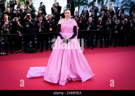 Cannes, Francia. 23 maggio 2024. Il presidente della giuria, Greta Gerwig, partecipa al Red carpet del film "l'Amour ouf" alla 77a edizione del Festival di Cannes a Cannes, Francia meridionale, il 23 maggio 2024. (Foto di Daniele Cifala/NurPhoto) credito: NurPhoto SRL/Alamy Live News Foto Stock