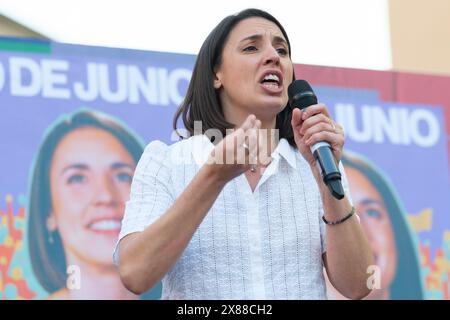 La candidata di Podemos alle elezioni europee, Irene Montero, all'inizio della campagna elettorale di Podemos, nella piazza Arturo Barea Foto Stock