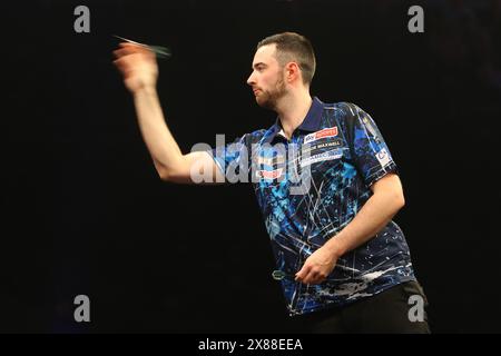 23 maggio 2024; O2 Arena, Londra, Inghilterra; 2024 PDC Premier League Darts London, Play off; Luke Humphries in azione contro Luke Littler. Foto Stock