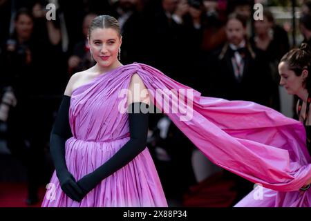 Cannes, Francia. 23 maggio 2024. Presidente della giuria, Greta Gerwig partecipa a l'amour Ouf (Beating Hearts) proiettando il tappeto rosso al 77° Festival annuale di Cannes al Palais des Festivals il 23 maggio 2024 a Cannes, Francia Foto Stock