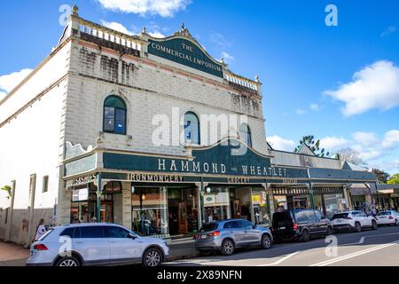 Centro città di Bellingen, Hammond e Wheatley Commercial Emporium, edificio storico in hyde Street, nuovo Galles del Sud, Australia Foto Stock