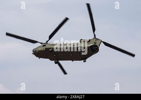 FAIRFORD / Regno Unito - Luglio 13, 2018: Royal Air Force CH-47 Chinook HC6 ZH891 elicottero da trasporto per display RIAT Royal International Air Tatto Foto Stock