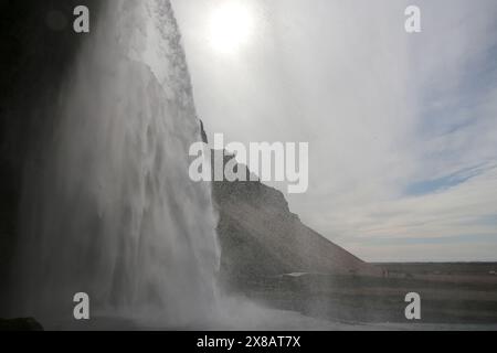 Islanda - 2024 05 01, immagine del paesaggio sull'Islanda, cascata a Seljalandsfoss Foto Stock