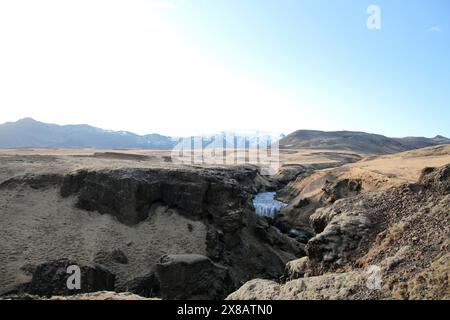 Islanda - 2024 05 01, immagine del paesaggio islandese, cascata Skogafoss, Foto Stock