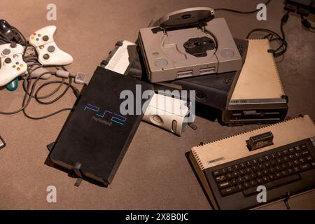 Vecchie console di gioco Foto Stock