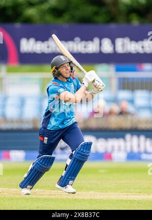 Il capitano inglese Heather Knight batte in una partita internazionale di un giorno tra Inghilterra e Pakistan Foto Stock