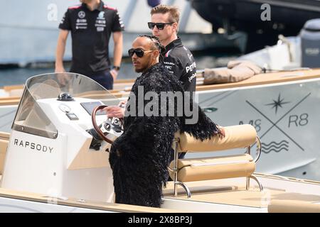 Monaco, Monaco. 24 maggio 2024. Lewis Hamilton partecipa al GP di Monaco a Montecarlo, campionato del mondo di Formula 1 2024 il 24 maggio 2024 a Monaco. Foto di Laurent Zabulon/ABACAPRESS. COM credito: Abaca Press/Alamy Live News Foto Stock