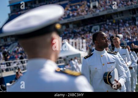 Annapolis, Stati Uniti. 24 maggio 2024. I Midshipmen arrivano per la Naval Academy Graduation and Commissioning Ceremony presso la U.S. Naval Academy di Annapolis, Maryland, venerdì 24 maggio 2024. Foto di Bonnie Cash/UPI credito: UPI/Alamy Live News Foto Stock