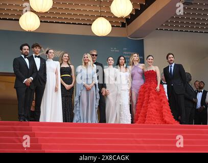 "Horizon: An American Saga" troupe cinematografiche: Alejandro Edda, Hayes Costner, Jena Malone, Georgia MacPhail, Sienna Miller (in Chloé), Kevin Costner, Ella Hunt (in Fendi), Wasé Chief, Abbey Lee Kershaw, Isabelle Fuhrman, Luke Wilson 'Horizon: an American Saga' Cannes Film Festival proiezione 77th Cannes Film Festival 19 maggio 2024 crediti:Jacky Godard/Photo12 Foto Stock