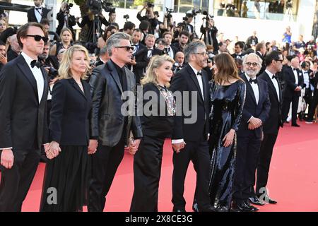 "Marcello mio" cast cinematografico: Hugh Skinner, Nicole Garcia, Benjamin Biolay, Catherine Deneuve (in Chanel), Christophe Honoré, chiara Mastroianni, Fabrice Luchini, Melvil Poupaud "Marcello mio" Festival di Cannes proiezione 77° Festival di Cannes 21 maggio 2024 crediti: Jacky Godard/Photo12 Foto Stock