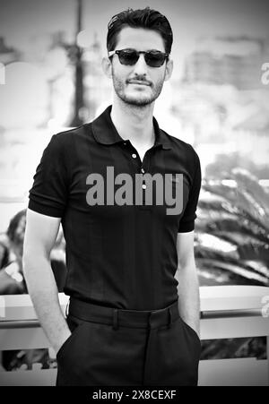 Pierre Niney (a Lacoste) Photocall del film "le comte de Monte-Cristo" ("il Conte di Monte-Cristo") 77° Festival di Cannes 23 maggio 2024 Credit:Jacky Godard/Photo12 Foto Stock