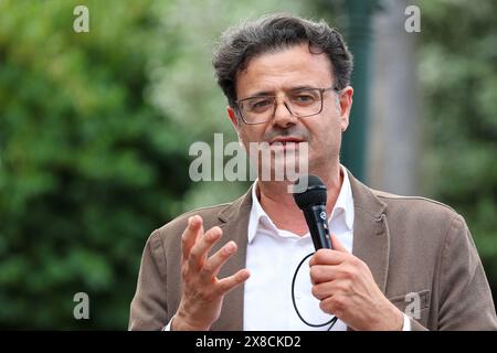 Aversa, Italia, 24 maggio 2024. Mauro Baldascino, candidato sindaco di Aversa, durante un incontro politico per le elezioni politiche europee del 2024 e per le elezioni del sindaco di Aversa. Foto Stock