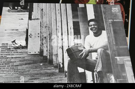 Viersen, Germania - 9 maggio. 2024: Closeup of Bill Withers, copertina posteriore dell'album in vinile Just AS i Am del 1971 Foto Stock