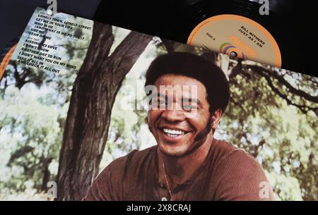 Viersen, Germania - 9 maggio. 2024: Closeup of Singer Withers vinile album back cover Still Bill del 1972 Foto Stock