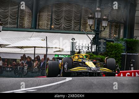 Monte Carlo, Principato di Monaco. 24 maggio 2024. #81 Oscar Piastri del Team McLaren Formula 1, McLaren Mercedes MCL38 credito: Agenzia fotografica indipendente/Alamy Live News Foto Stock