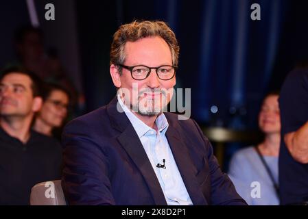 Eckart von Hirschhausen bei der NDR Talk Show AM 24.05.2024 ad Amburgo Foto Stock