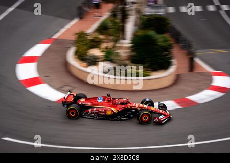 Montecarlo, Monaco. 24 maggio 2024. Il pilota monegasco della scuderia Ferrari HP F1 CHARLES LECLERC (16) durante le prove libere due al Gran Premio di Formula 1 di Monaco. (Credit Image: © Luca Martini/ZUMA Press Wire) SOLO PER USO EDITORIALE! Non per USO commerciale! Crediti: ZUMA Press, Inc./Alamy Live News Foto Stock