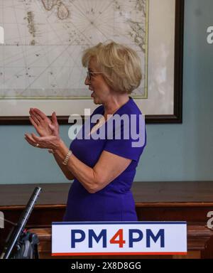 Londra, Regno Unito. 13 luglio 2022. Immagine © concessa in licenza a Parsons Media. 13/07/2022. Londra, Regno Unito. Lancio della campagna Penny Mordaunt. Cinnamon Club. Foto di Martyn Wheatley/Parsons Media Andrea Leadsom al lancio della campagna per l'offerta di leadership di Penny Mordaunt del Partito Conservatore al Cinnamon Club di Londra. Crediti: andrew parsons/Alamy Live News Foto Stock