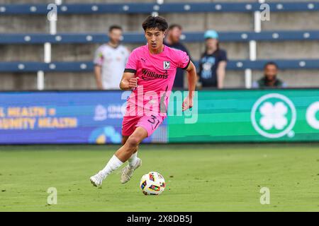 Kansas City, Kansas, Stati Uniti. 21 maggio 2024. Il difensore del FC Tulsa Owen Damm (31) lancia la palla contro lo Sporting Kansas City al Children's Mercy Park di Kansas City, Kansas. David Smith/CSM/Alamy Live News Foto Stock