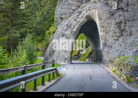 Guida attraverso le Alpi lungo il Rheinschlucht Foto Stock