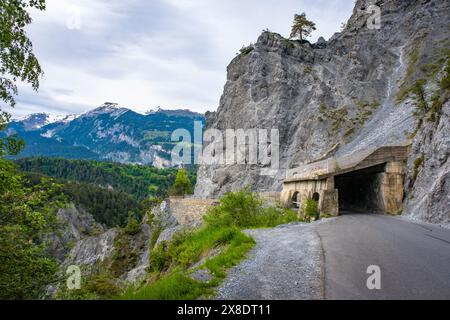 Guida attraverso le Alpi lungo il Rheinschlucht Foto Stock