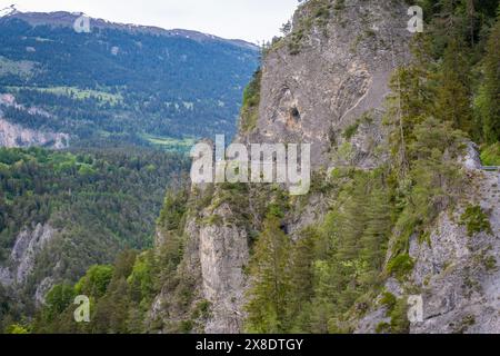 Guida attraverso le Alpi lungo il Rheinschlucht Foto Stock