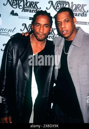 6 DICEMBRE 1999 - K17438WW: 1999 QUARTA EDIZIONE DELLA RIVISTA ANNUALL NEW YORK MAGAZINE AWARDS..NYC 12/06/99.Q TIP E JAY-Z . WALTER WEISSMAN/ 1999 (immagine di credito: ©WALTER WEISSMAN/ZUMA Wire) SOLO PER USO EDITORIALE! Non per USO commerciale! Foto Stock