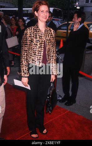 16 MAGGIO 2000 - NEW YORK. CYNTHIA NIXON. ANTEPRIMA DI "SMALL TIME CROOKS" - BEEKMAN THEATER. CREDITI: WALTER WEISSMAN / . K18862WW (immagine di credito: © WALTER WEISSMAN/ZUMA Wire) SOLO PER USO EDITORIALE! Non per USO commerciale! Foto Stock