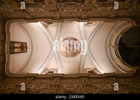 Taormina, Italia - 21 agosto 2023: Chiesa di San Giuseppe, piccola chiesa storica nel centro storico di Taormina, Sicilia, Italia Foto Stock