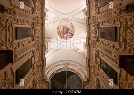 Taormina, Italia - 21 agosto 2023: Chiesa di San Giuseppe, piccola chiesa storica nel centro storico di Taormina, Sicilia, Italia Foto Stock