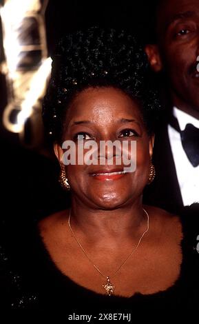 K15125JKEL NATL ASSOC DELLE EMITTENTI NERE. CENA DI PREMIAZIONE CON LAVAGGIO DC. SHIRLEY CAESAR. JAMES M. KELLY/ 1999. (IMMAGINE DI CREDITO: © GJAMES M. KELLY/ZUMA WIRE) SOLO PER USO EDITORIALE! Non per USO commerciale! Foto Stock