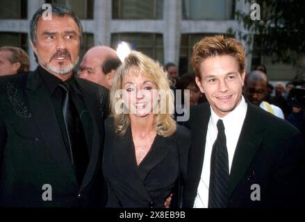 K10017WW SD1009. PREMIERE PARTY 'BOOGIE NIGHTS'. BURT REYNOLDS PAMELA SEALS MARK WAHLBERG. WALTER WEISSMAN/ 1997 (immagine di credito: ©WALTER WEISSMANZUMA Wire) SOLO PER USO EDITORIALE! Non per USO commerciale! Foto Stock