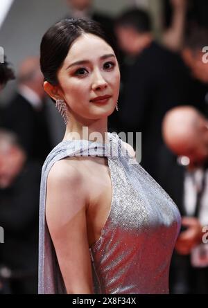 Cannes, Francia. 24 maggio 2024. L'attrice Yang mi arriva per la proiezione del film "She's got no name" alla 77a edizione del Festival di Cannes a Cannes, Francia meridionale, il 24 maggio 2024. Crediti: Gao Jing/Xinhua/Alamy Live News Foto Stock