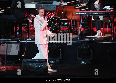 Berlino, Germania. 24 maggio 2024. Il musicista Marius Muller-Westernhagen sta eseguendo un concerto nel Waldbuhne sold-out con il suo 75Live Tour a Berlino, Germania, il 24 maggio 2024. (Foto di Marten Ronneburg/NurPhoto) credito: NurPhoto SRL/Alamy Live News Foto Stock