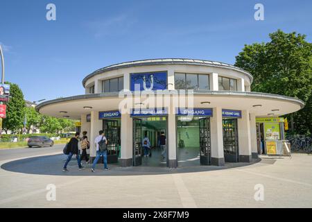 Stazione della metropolitana Krumme Lanke, Zehlendorf, quartiere Steglitz-Zehlendorf, Berlino, Germania Foto Stock