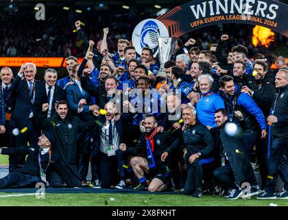 Dublino, Aviva Stadium, 23.05.2024: Il team Bergamo festeggia la vittoria 3:0 alla cerimonia di premiazione durante la finale di Europaleague Bayer 04 Leverkusen vs Foto Stock